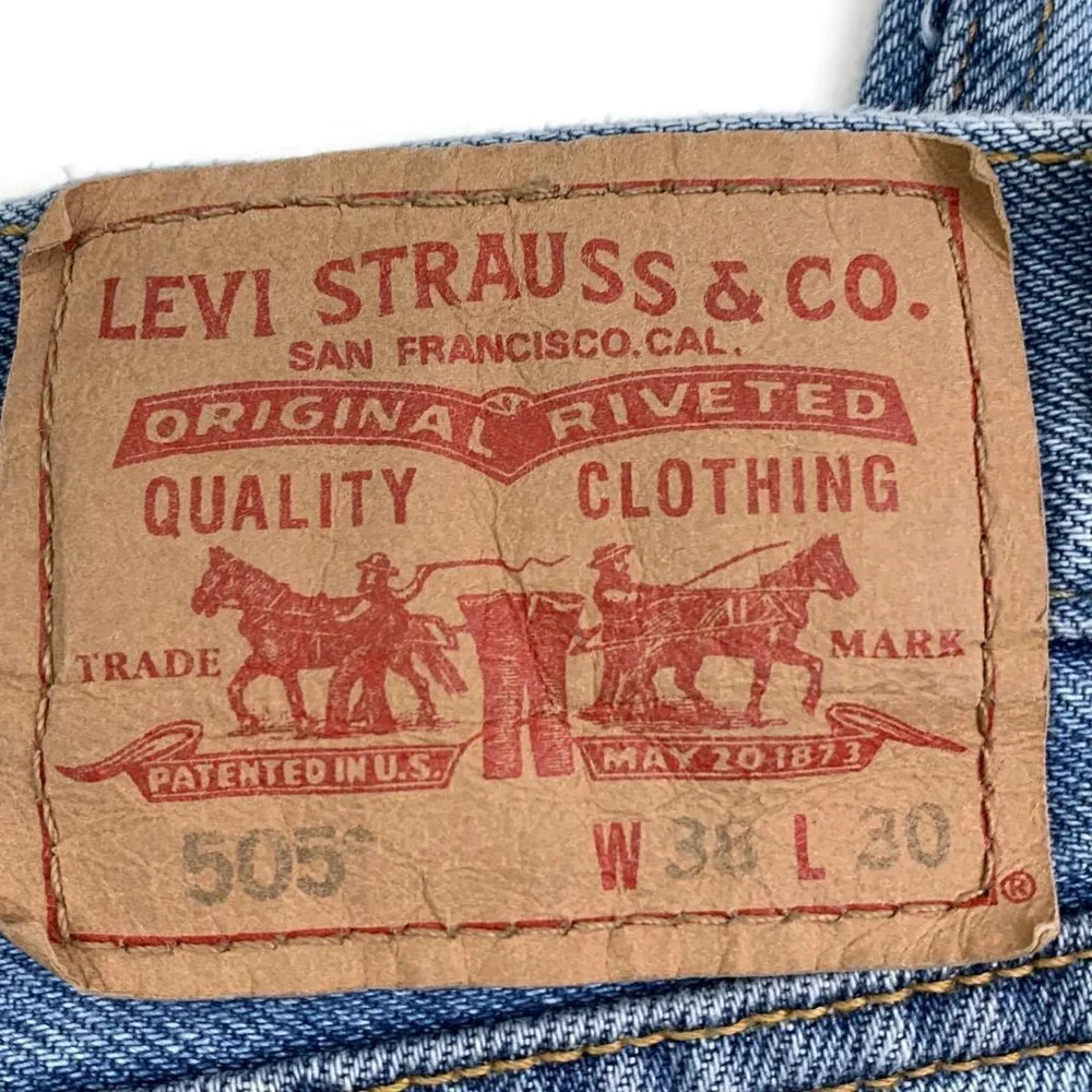 Levi's 505 Straight Fit Medium Wash Jeans Men's Size 38/30